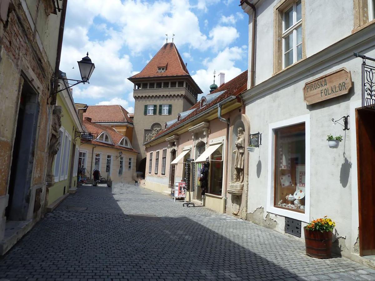 Hosoek Tornya Apartman Koszeg Exterior photo